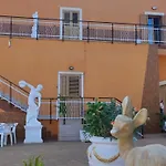 Tra Gli Ulivi